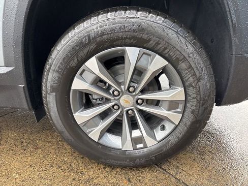 New 2026 Chevrolet Equinox LT w/ Safety and Technology Package AWD/4WD image 12