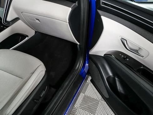 Used 2023 Hyundai Tucson Limited w/ Cargo Package image 25