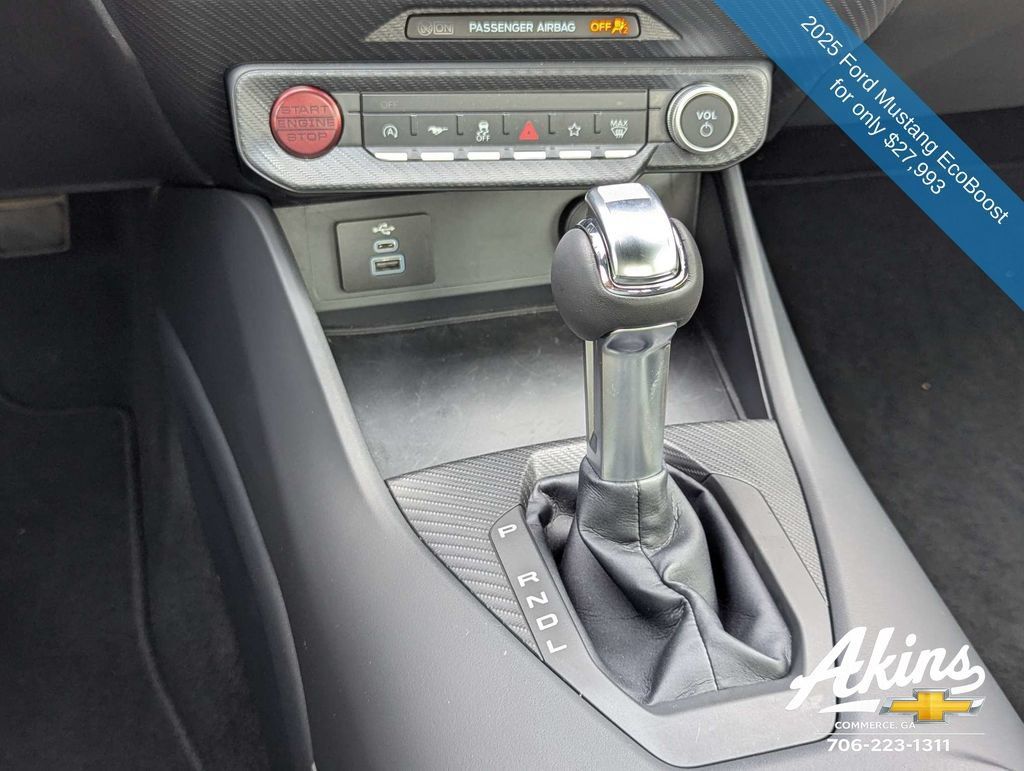 Used 2025 Ford Mustang Coupe RWD image 17
