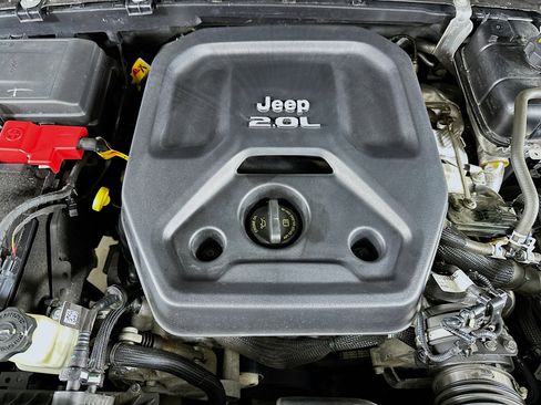 Used 2023 Jeep Wrangler Sahara w/ Cold Weather Group image 32