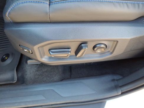 Used 2025 Toyota Tundra Platinum AWD/4WD image 26