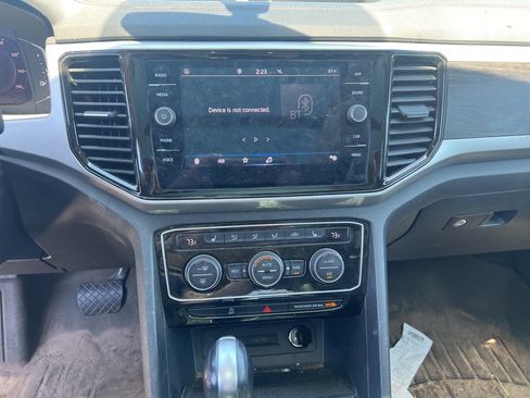 Used 2023 Volkswagen Atlas SE w/ Panoramic Sunroof Package FWD image 8