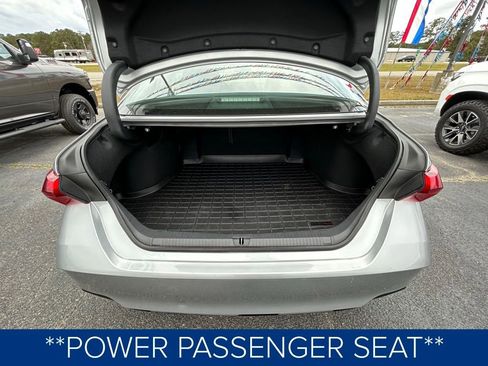 Used 2021 Toyota Avalon Touring image 9