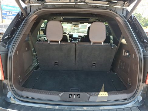 Used 2023 Ford Explorer King Ranch AWD/4WD image 29