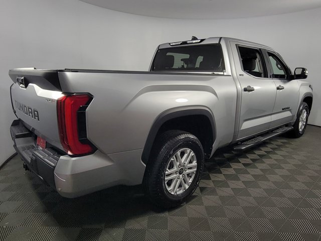 Used 2022 Toyota Tundra SR5 w/ SR5 Convenience Package AWD/4WD image 9