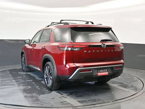 Used 2026 Nissan Pathfinder Platinum FWD image 11