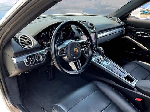 Used 2023 Porsche 718 Cayman RWD image 17