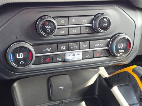 Used 2023 Ford Bronco Badlands AWD/4WD image 27
