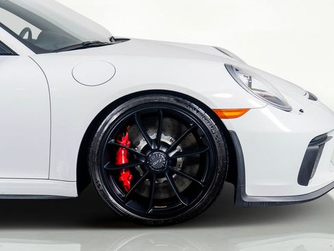Used 2018 Porsche 911 GT3 w/ Sport Chrono Package image 6