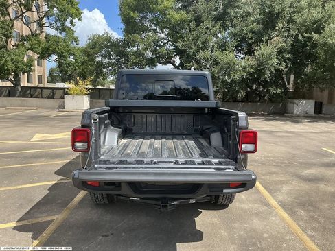 Used 2022 Jeep Gladiator Sport AWD/4WD image 10