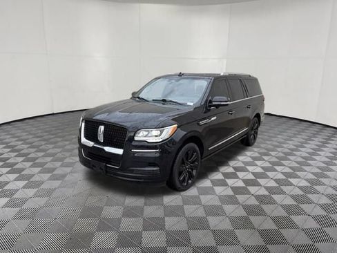 Used 2024 Lincoln Navigator L Reserve AWD/4WD image 13