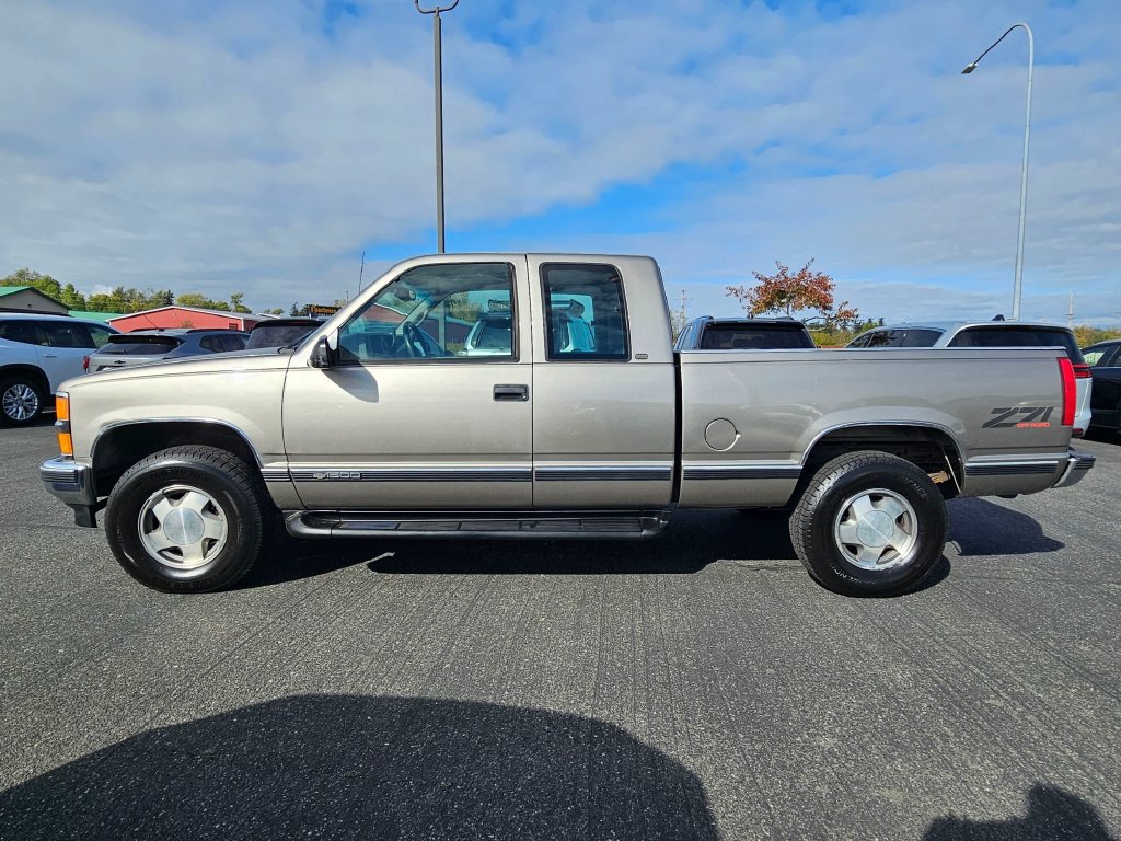 Used 1998 Chevrolet Silverado 1500 4x4 Extended Cab w/ Preferred Equipment Group 3 image 6