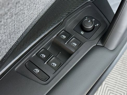 New 2026 Volkswagen Tiguan S image 17