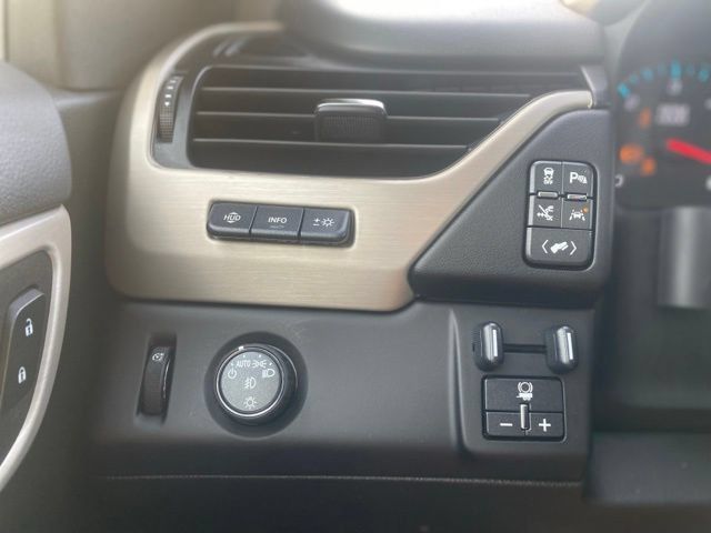 Used 2019 GMC Yukon XL Denali w/ Denali Ultimate Package RWD image 23