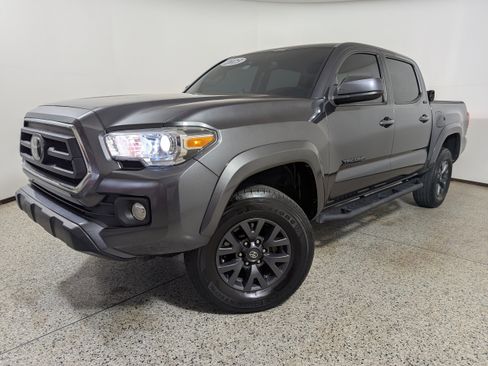 Used 2023 Toyota Tacoma SR5 RWD image 18