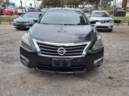 Used 2015 Nissan Altima 2.5 S w/ Power Driver Seat Package FWD image 2