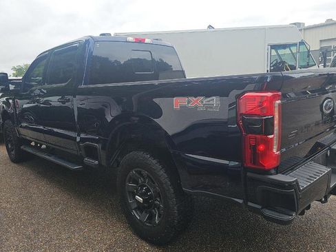Used 2023 Ford F250 XLT w/ XLT Premium Package AWD/4WD image 4