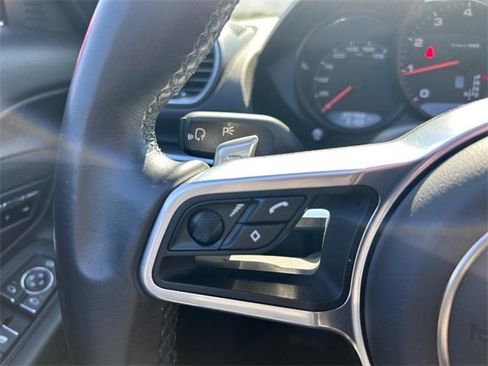 Used 2023 Porsche 718 Boxster image 13