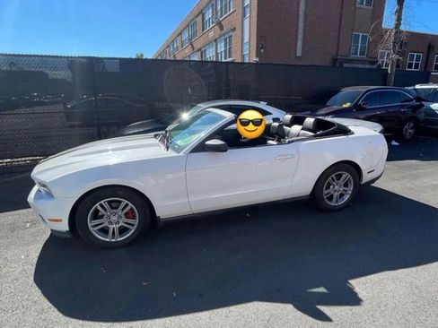 Used 2012 Ford Mustang Premium image 10