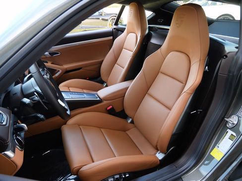 Used 2024 Porsche 718 Cayman GTS image 17