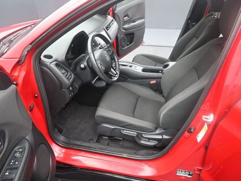 Used 2022 Honda HR-V Sport image 9