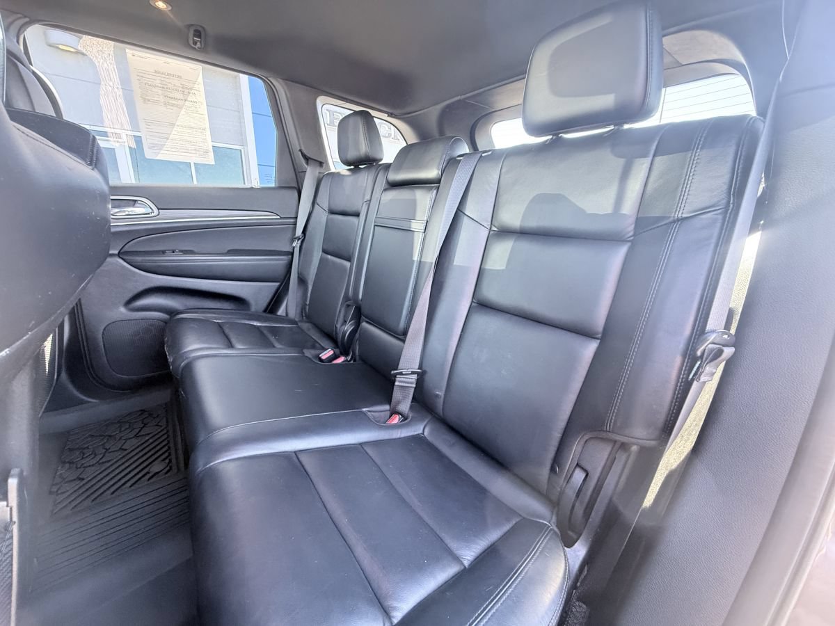 Used 2021 Jeep Grand Cherokee Limited AWD/4WD image 15