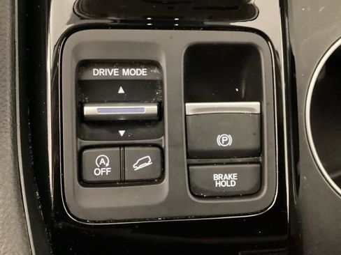 Used 2024 Honda Pilot Elite image 26