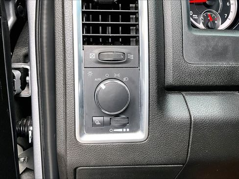 Used 2024 RAM 1500 Warlock RWD image 66
