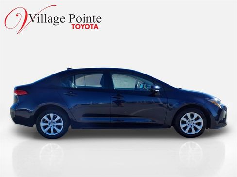 Used 2024 Toyota Corolla LE image 7