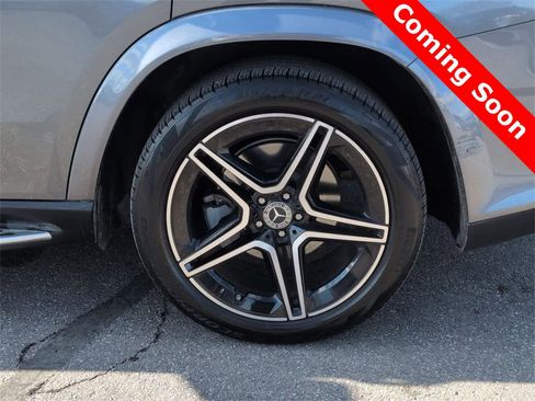 Used 2024 Mercedes-Benz GLS 450 4MATIC image 13