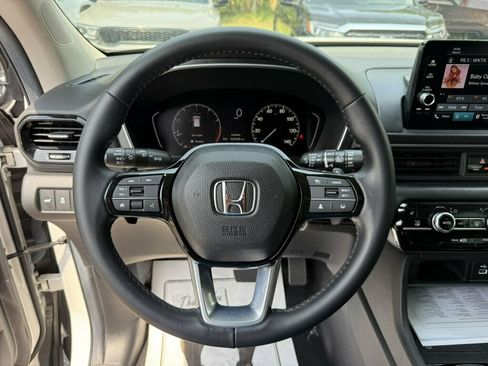 Used 2025 Honda Pilot EX-L image 5