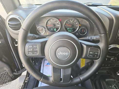 Used 2017 Jeep Wrangler Sahara w/ Connectivity Group image 24