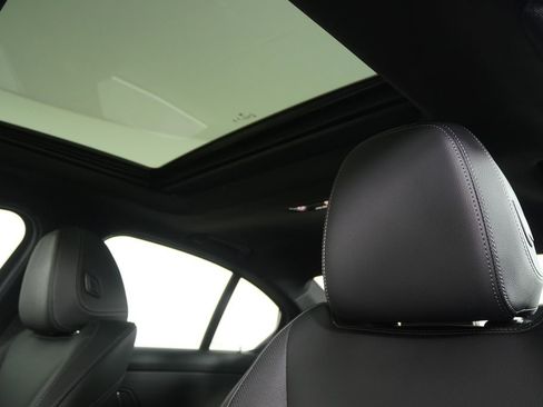 Used 2025 BMW 330i Sedan image 11