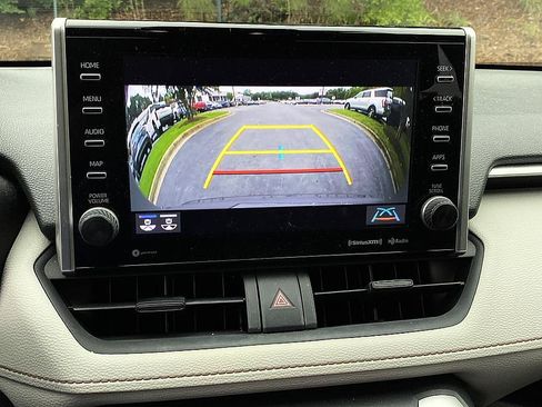 Certified 2022 Toyota RAV4 XLE w/ Convenience Package AWD/4WD image 15