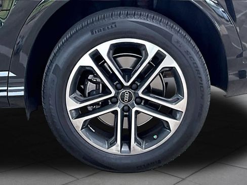 Used 2025 Audi Q5 Premium Plus w/ Premium Plus image 10