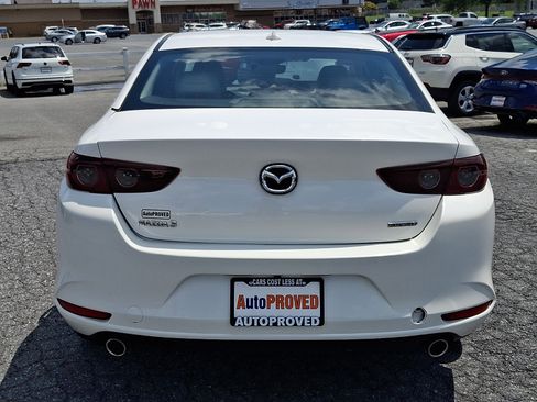 Used 2019 MAZDA MAZDA3 Sedan w/ Preferred Package FWD image 5