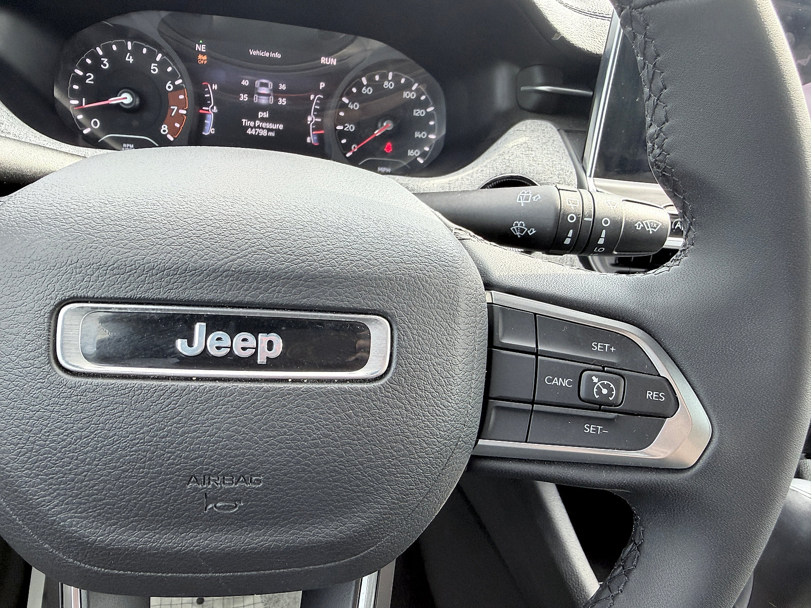 Used 2024 Jeep Compass Latitude AWD/4WD image 28