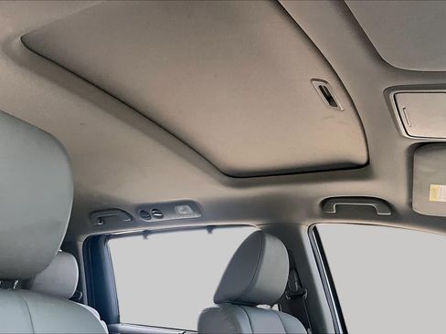 Used 2014 Honda Odyssey EX-L image 12