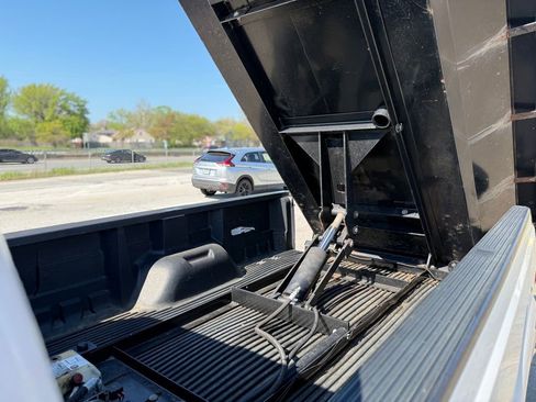 Used 2016 Ford F250 XL w/ XL Appearance Package AWD/4WD image 18