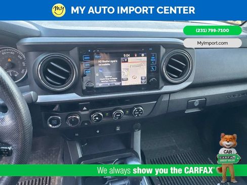 Used 2016 Toyota Tacoma TRD Sport w/ Towing Package AWD/4WD image 10