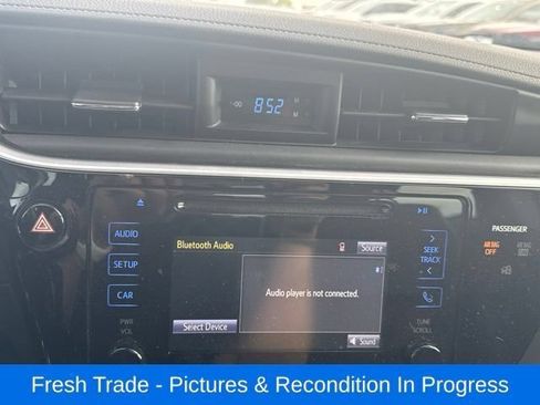 Used 2017 Toyota Corolla SE w/ Carpet Mat Package (TMS) FWD image 16