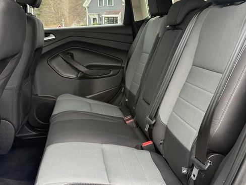 Used 2016 Ford Escape SE w/ Equipment Group 201A image 6