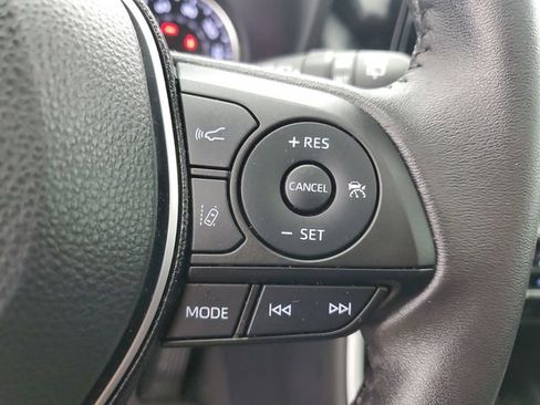 Used 2022 Toyota RAV4 XLE Premium image 26