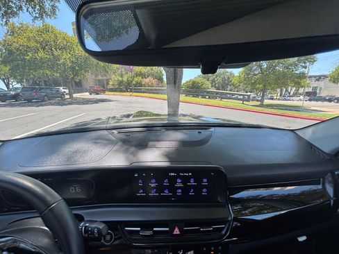 Used 2025 Kia Seltos S image 27