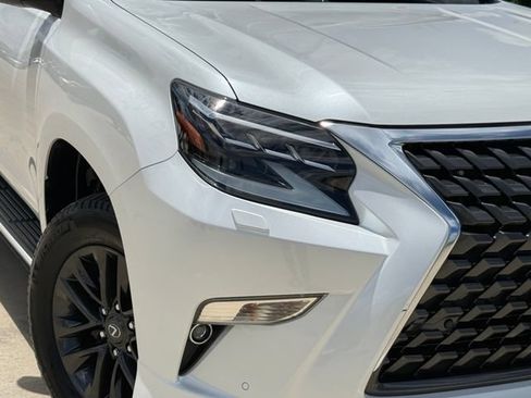 Used 2023 Lexus GX 460 Premium AWD/4WD image 3