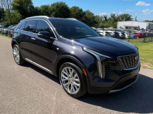 Used 2022 Cadillac XT4 Premium Luxury w/ LPO, Radiant Package image 6