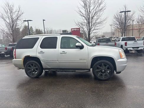 Used 2013 GMC Yukon Denali image 5
