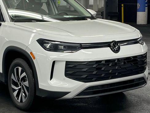 New 2025 Volkswagen Tiguan S AWD/4WD image 39