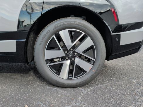 New 2026 Hyundai Ioniq 9 SEL image 22