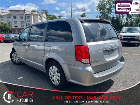 Used 2019 Dodge Grand Caravan SE FWD image 7